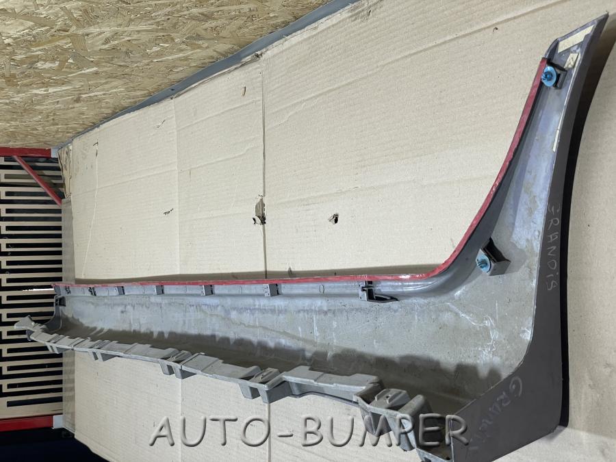 Mitsubishi Grandis 2004- Накладка порога правая MN145462